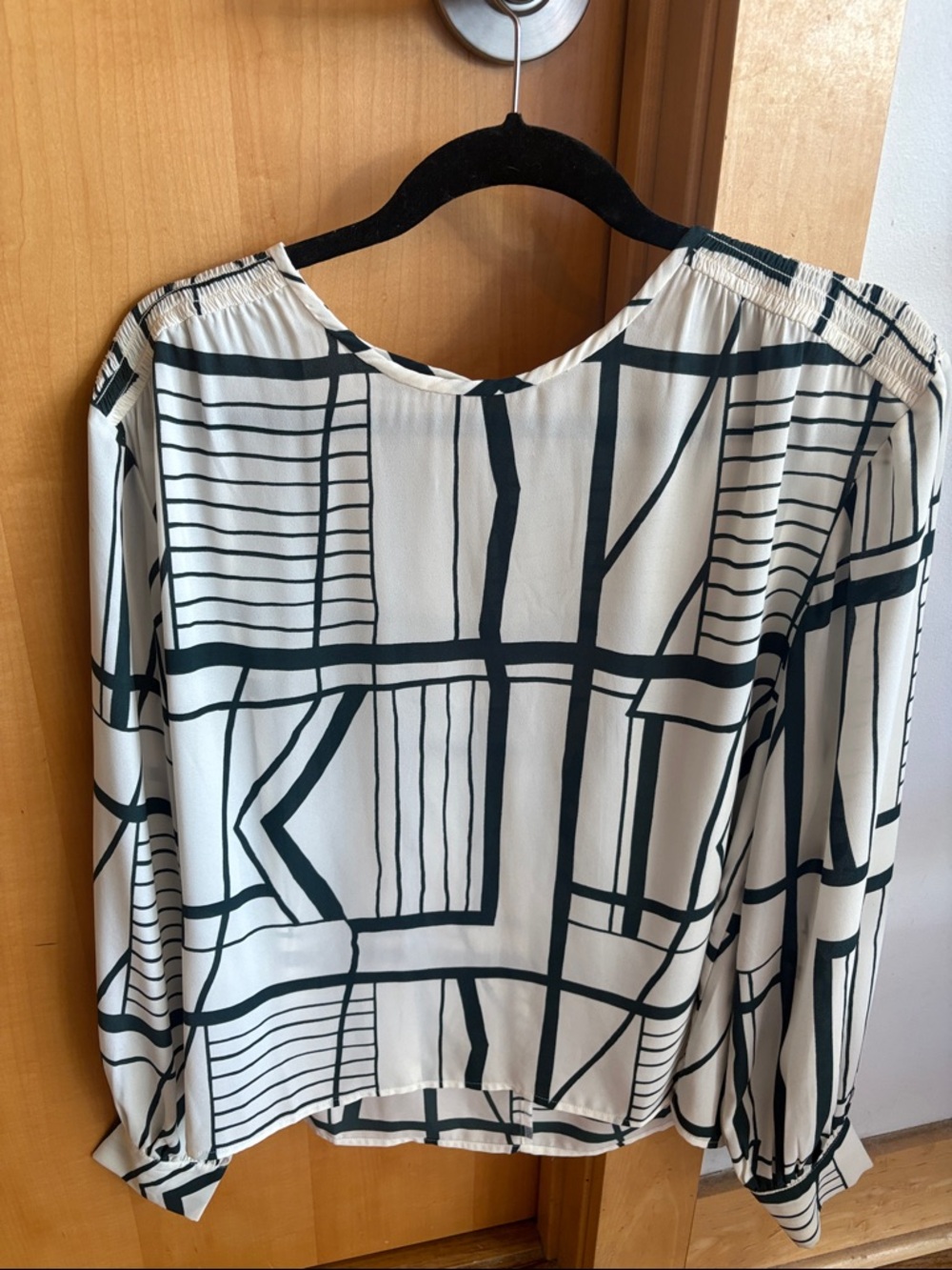 Club Monaco Women’s M blouse